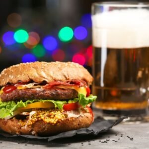 The Art of Pairing Beverages With Grilled Burgers