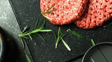 Burger Night, Sorted: Tips for Preparing Beef Burgers in Advance